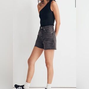 Madewell Mid-Rise Relaxed Denim Shorts — Bradbrook Wash